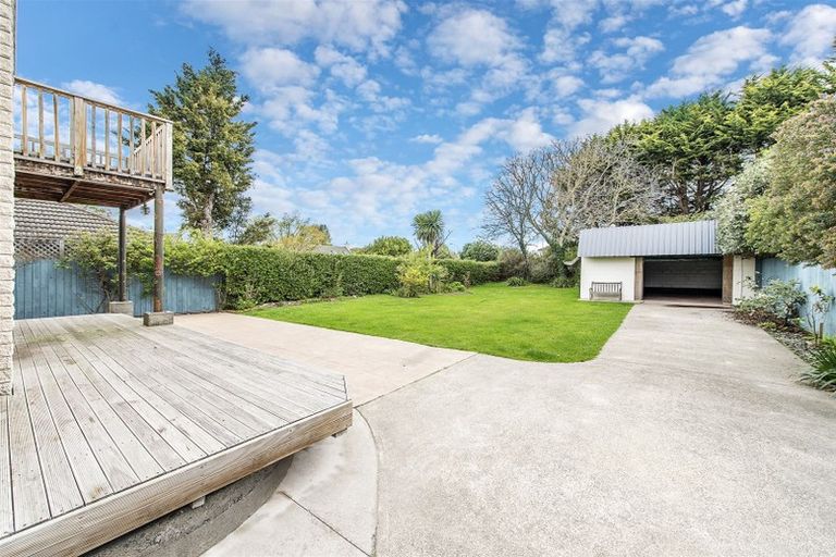 Photo of property in 2/47 Strowan Road, Strowan, Christchurch, 8052