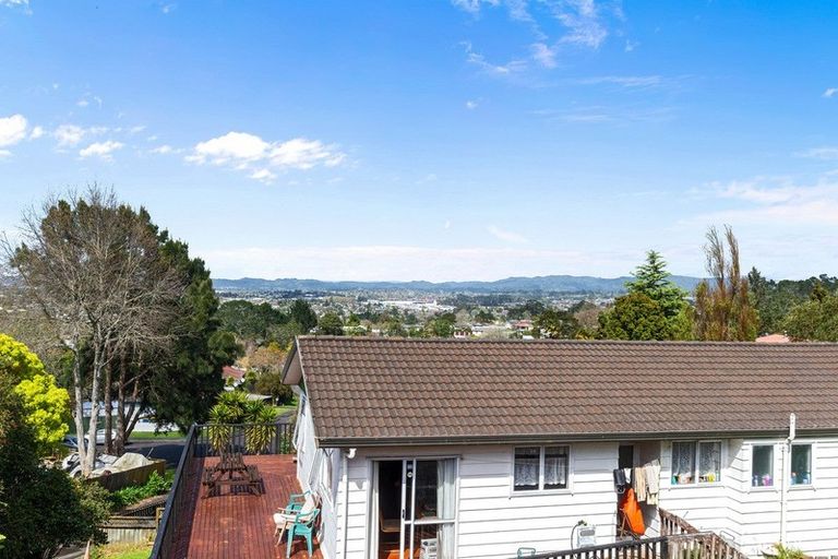 Photo of property in 1/24 Sarajevo Place, Massey, Auckland, 0614