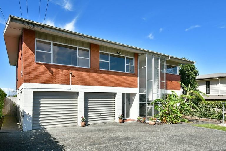 Photo of property in 27 Tiri Road, Manly, Whangaparaoa, 0930