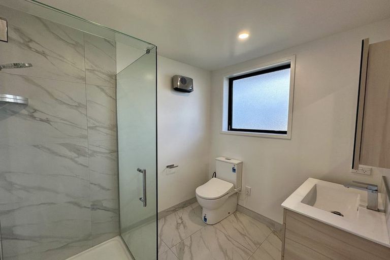 Photo of property in 8/170 Don Buck Road, Massey, Auckland, 0614