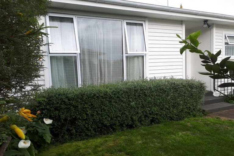 Photo of property in 2/1104 Heretaunga Street East, Parkvale, Hastings, 4122