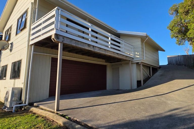 Photo of property in 25 Pennant Grove, Titahi Bay, Porirua, 5022