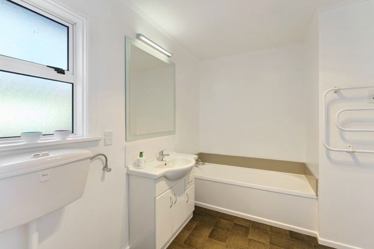 Photo of property in 45 Te Kupe Road, Paraparaumu Beach, Paraparaumu, 5032