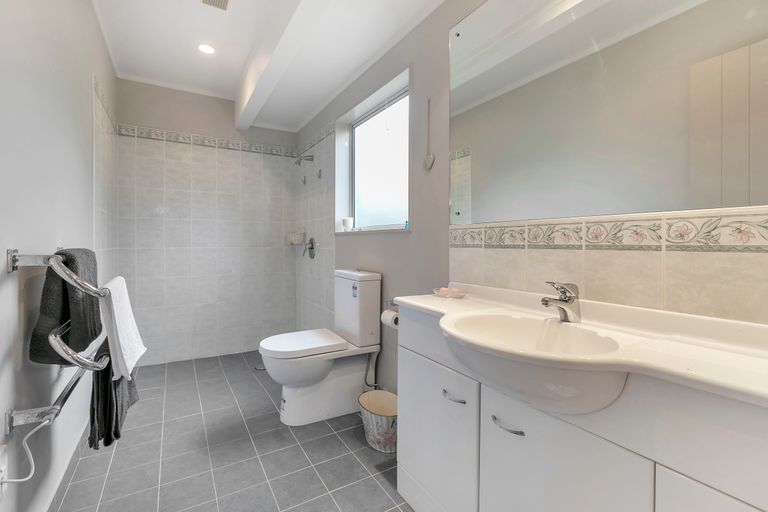 Photo of property in 10 Station Road, Pukekohe, 2120