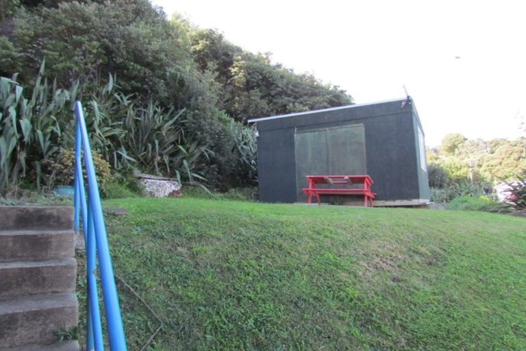 Photo of property in 41 Seaview Road, Glenfield, Auckland, 0629
