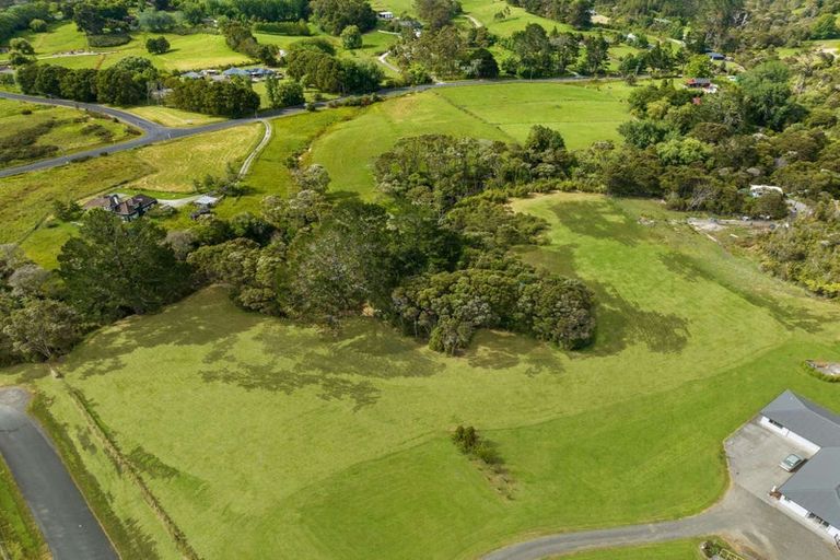 Photo of property in 11 Redvale Rise, Redvale, Auckland, 0794