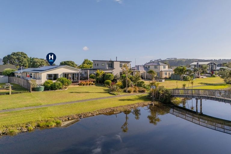 Photo of property in 15 Martin Place, Cooks Beach, Whitianga, 3591