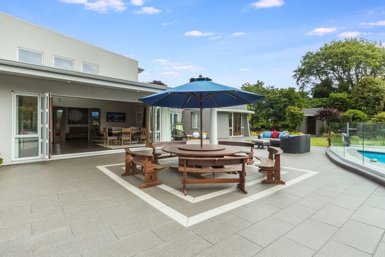 Photo of property in 10 Sunny Glen, Waikanae, 5036