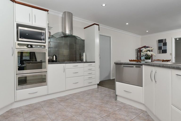 Photo of property in 20 The Esplanade, Huntington, Hamilton, 3210