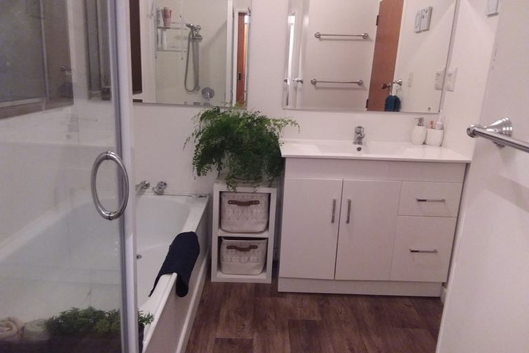 Photo of property in 21c Lannie Place, Greenmeadows, Napier, 4112