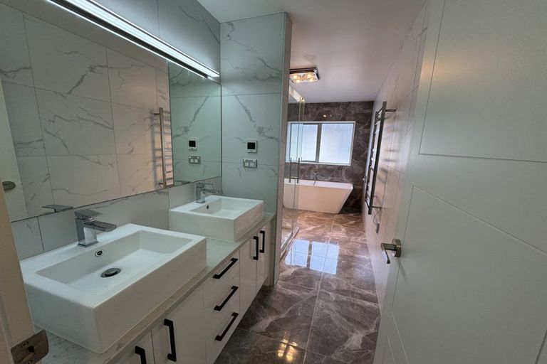 Photo of property in 10 Mcquoids Road, Flat Bush, Auckland, 2019