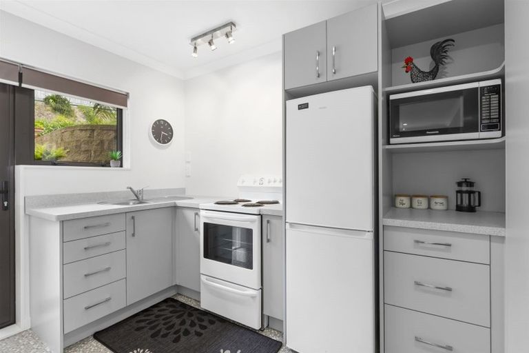 Photo of property in 5 Kahurangi Heights, Aotea, Porirua, 5024