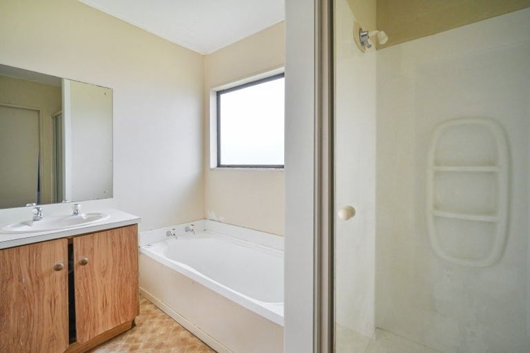 Photo of property in 19 Kilkee Terrace, Flaxmere, Hastings, 4120