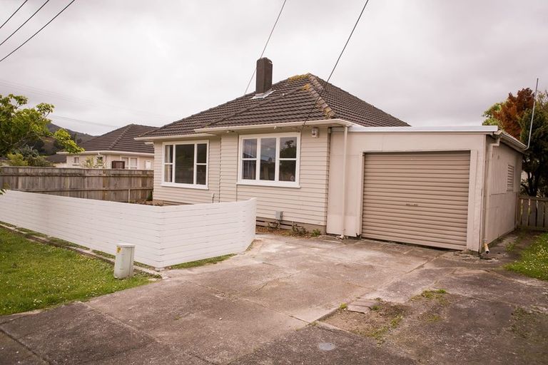 Photo of property in 42 Mckillop Street, Wainuiomata, Lower Hutt, 5014