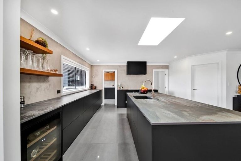 Photo of property in 43 Pennington Road, Brixton, Waitara, 4382