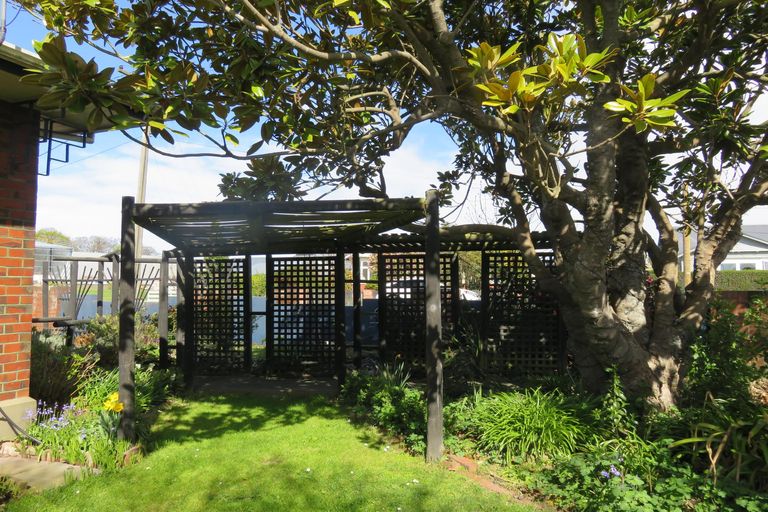 Photo of property in 2 Allnatt Street, Temuka, 7920