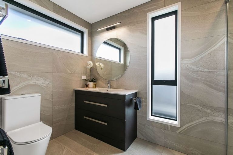 Photo of property in 2 Walter Lawry Road, Paerata, Pukekohe, 2124