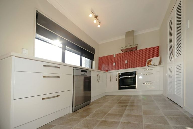 Photo of property in 36 Chester Street, Taradale, Napier, 4112