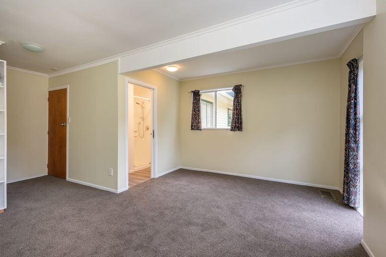 Photo of property in 4 Glen Alton Avenue, Paparangi, Wellington, 6037