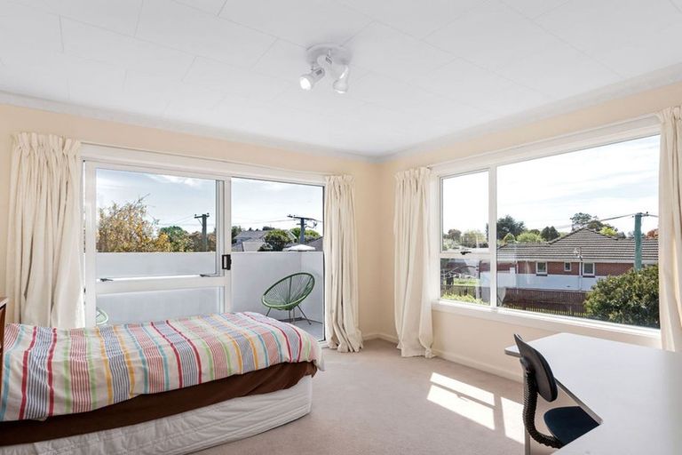 Photo of property in 1 Merton Place, Bryndwr, Christchurch, 8053