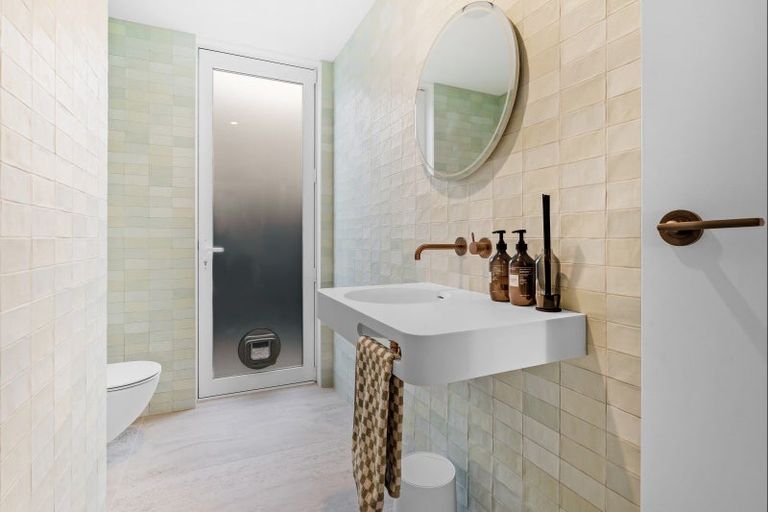 Photo of property in 16 Ida Way, Omaha, 0986