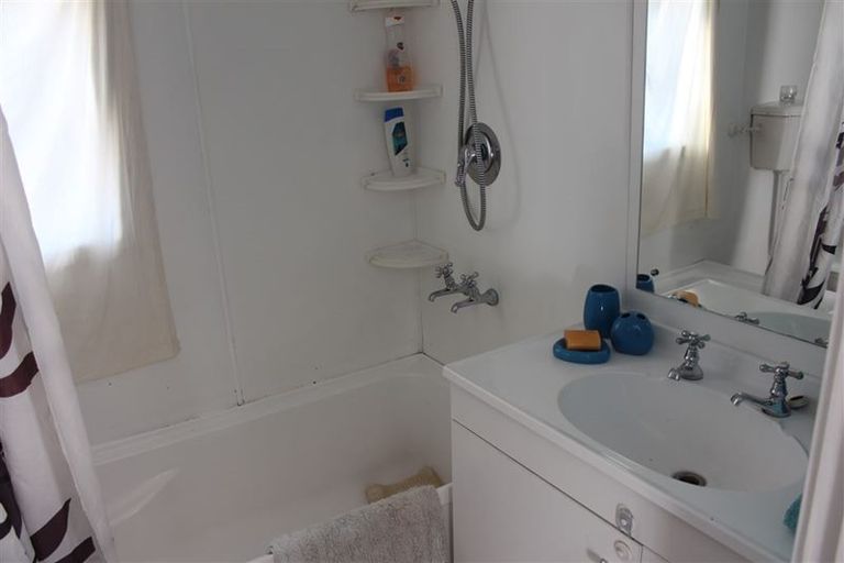 Photo of property in 57 Peel Street, Lawrence, 9532