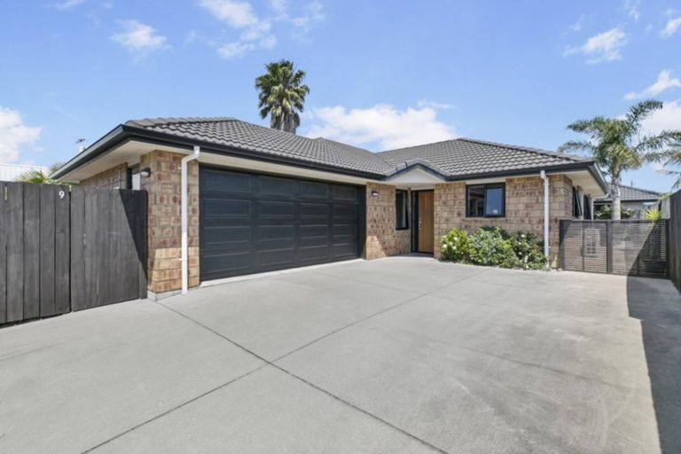 Photo of property in 9 Ella Place, Papamoa Beach, Papamoa, 3118