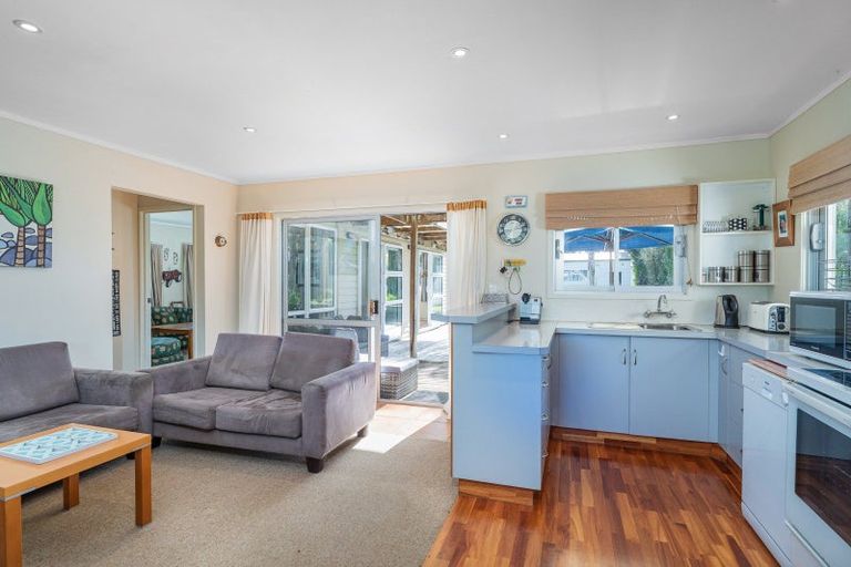 Photo of property in 30 Oyster Drive, Cooks Beach, Whitianga, 3591
