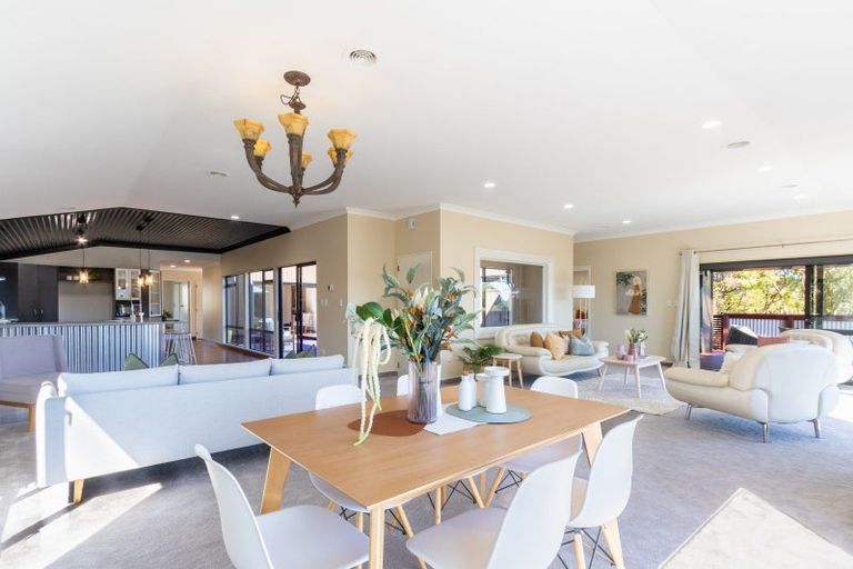 Photo of property in 22 Millennium Hill, Paraparaumu, 5032