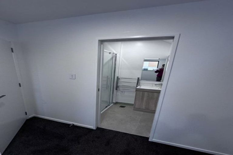 Photo of property in 14 Raupeti Lane, Henderson, Auckland, 0612