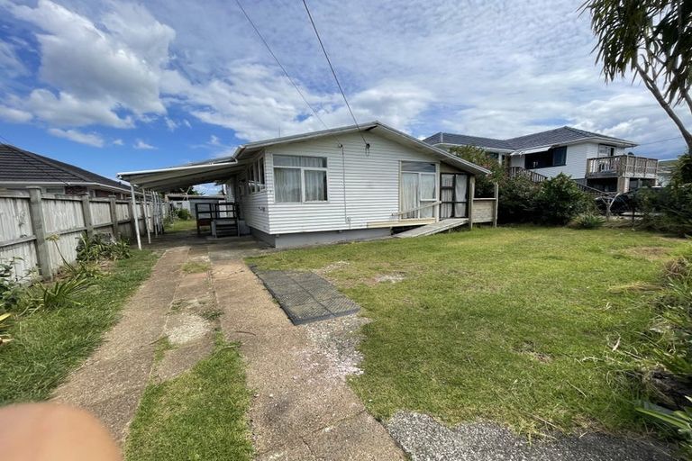 Photo of property in 12 Brains Road, Kelston, Auckland, 0602