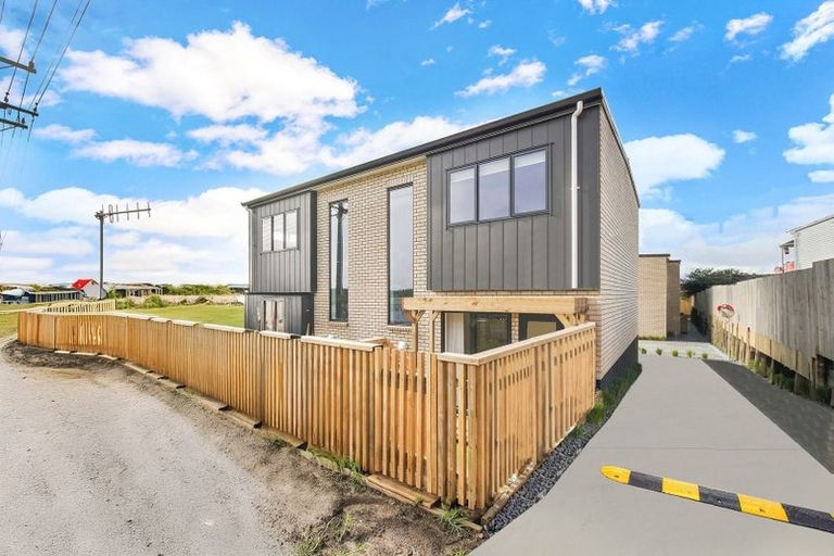 Photo of property in 6/65 Moire Road, Massey, Auckland, 0614