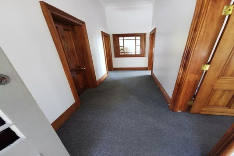 Photo of property in 138 Russell Terrace, Berhampore, Wellington, 6023