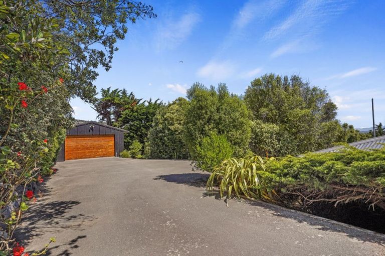 Photo of property in 35 Balmoral Lane, Redcliffs, Christchurch, 8081