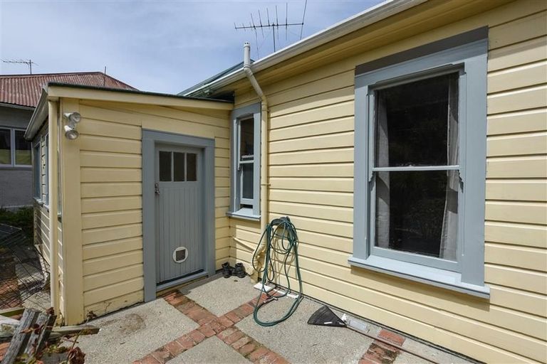 Photo of property in 22 Thomson Street, Lookout Point, Dunedin, 9011