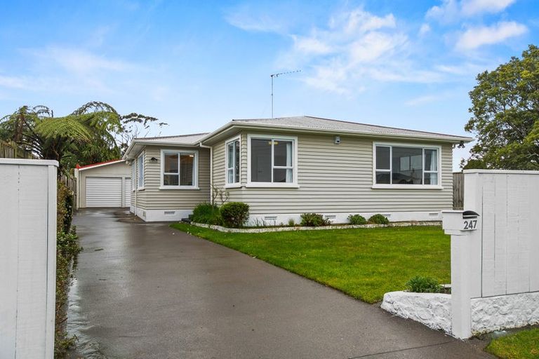 Photo of property in 247 Mangorei Road, Merrilands, New Plymouth, 4312