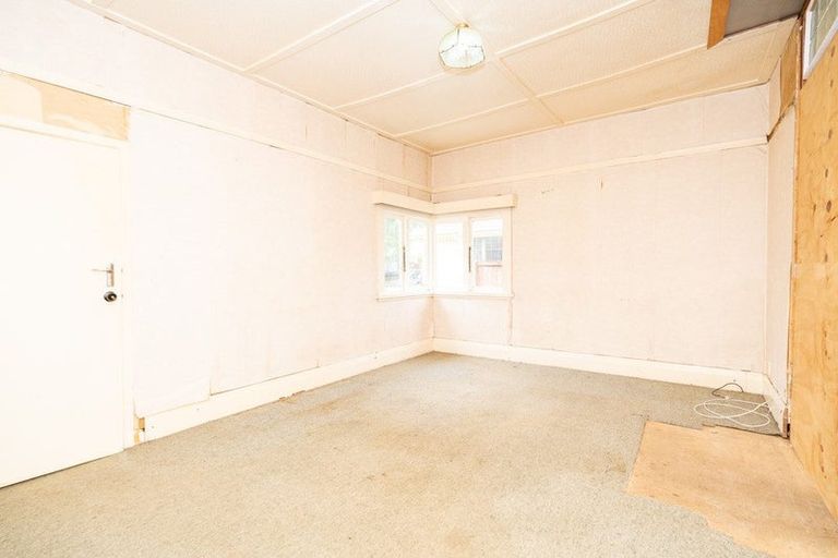 Photo of property in 28 Huia Avenue, Forest Lake, Hamilton, 3200