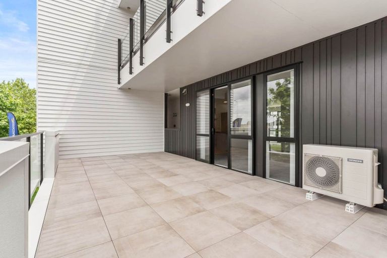 Photo of property in 7/130 Stancombe Road, Flat Bush, Auckland, 2016