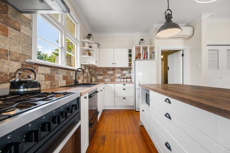 Photo of property in 4 Lawrence Street, Bannockburn, Cromwell, 9384