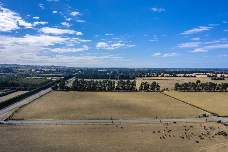 Photo of property in 1 Richmond Lane, Loburn, 7472