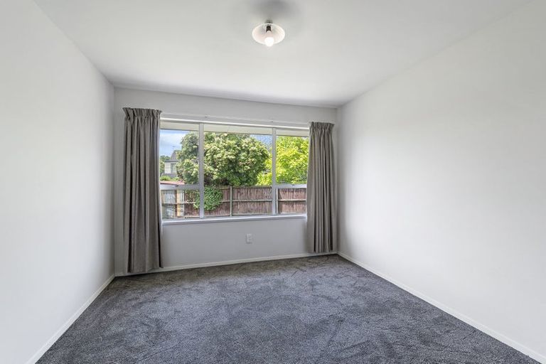 Photo of property in 19 Rutherglen Avenue, Ilam, Christchurch, 8041