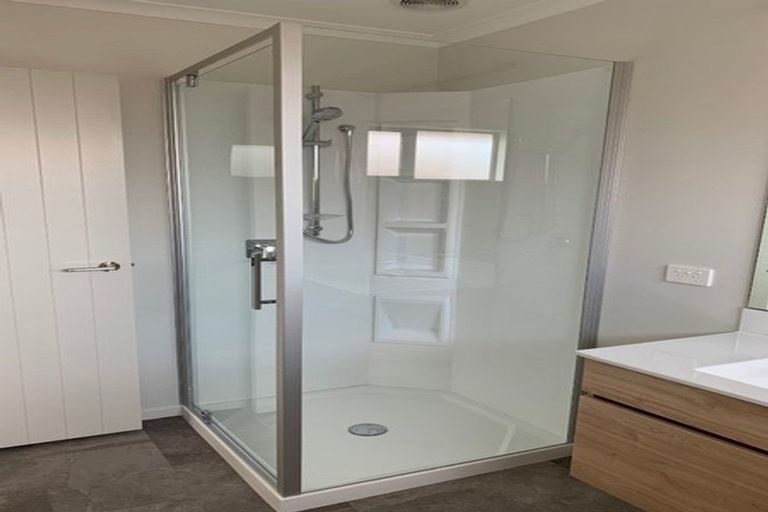 Photo of property in 12 Tarata Grove, Lansdowne, Masterton, 5810