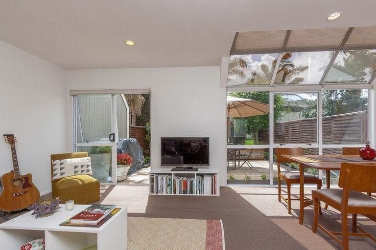 Photo of property in 20/33 School Road, Morningside, Auckland, 1021