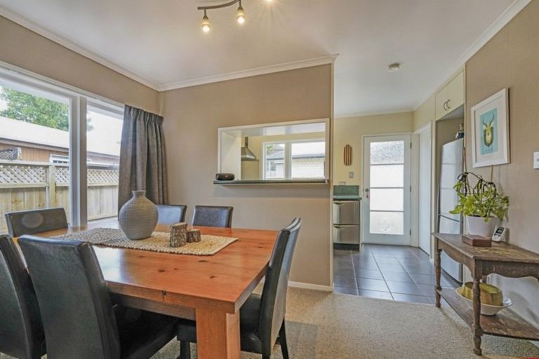 Photo of property in 18 La Perouse Street, Botany Downs, Auckland, 2010