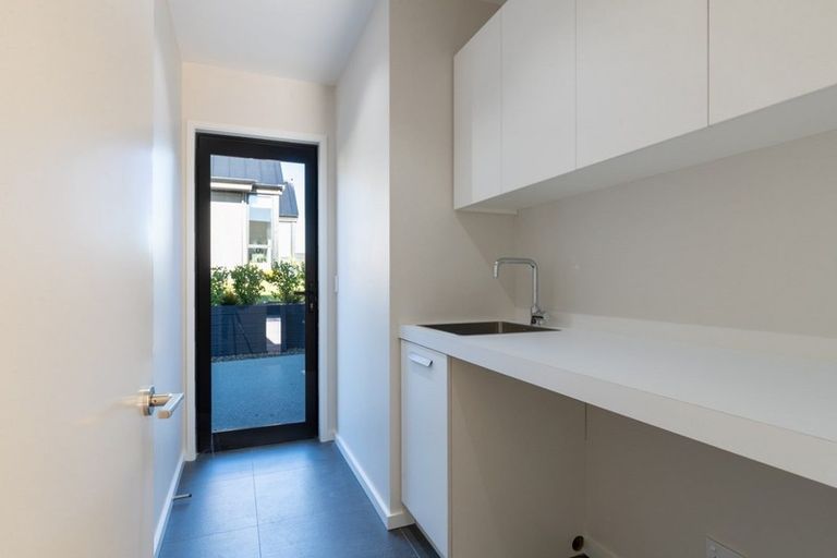 Photo of property in 8 Parera Lane, Jacks Point, Queenstown, 9371