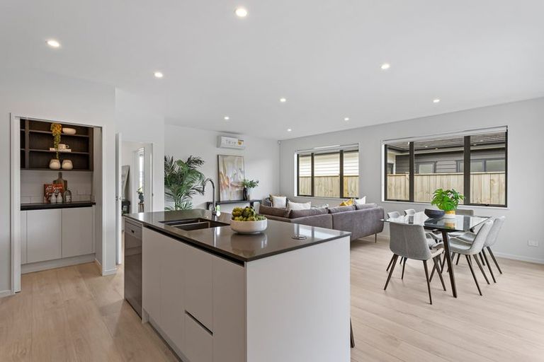 Photo of property in 54 Nganui Avenue, Takanini, Auckland, 2112