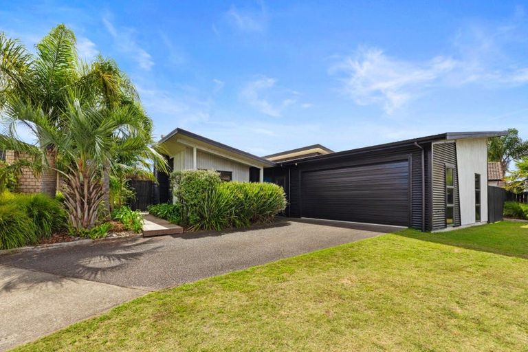 Photo of property in 14 Sarah Place, Papamoa Beach, Papamoa, 3118