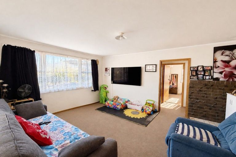 Photo of property in 12a Mcentee Street, Papakura, 2110