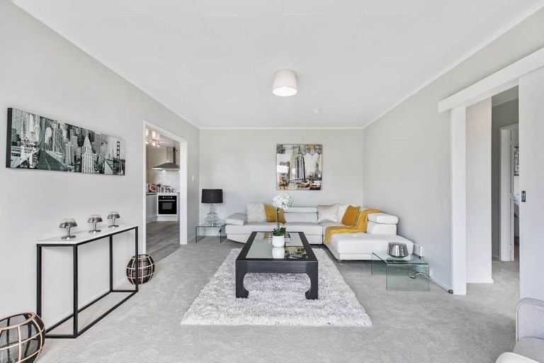 Photo of property in 27 Woburn Street, Mangere East, Auckland, 2024
