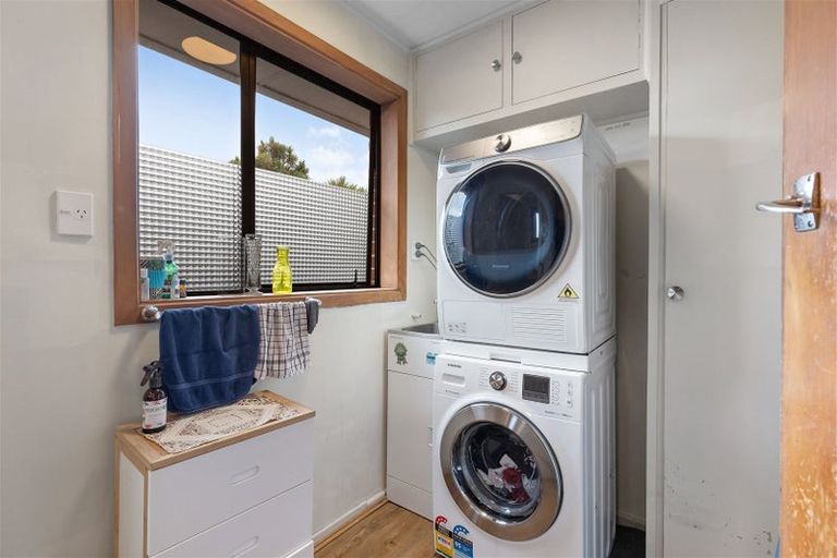 Photo of property in 35 Dunedin Street, Redwood, Christchurch, 8051